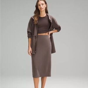 NWT Lululemon Softstreme High-Rise Midi Skirt Size Espresso brown